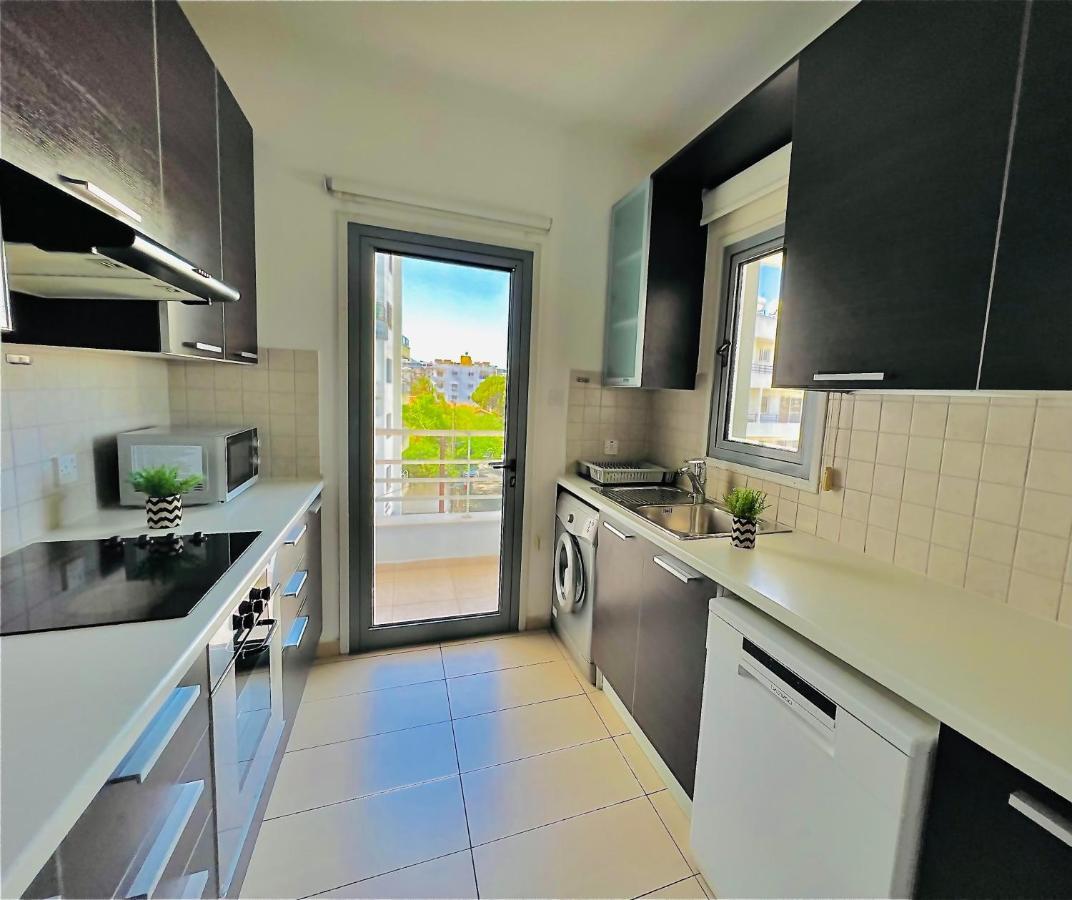 Lara 303 Apartment Larnaca Ngoại thất bức ảnh